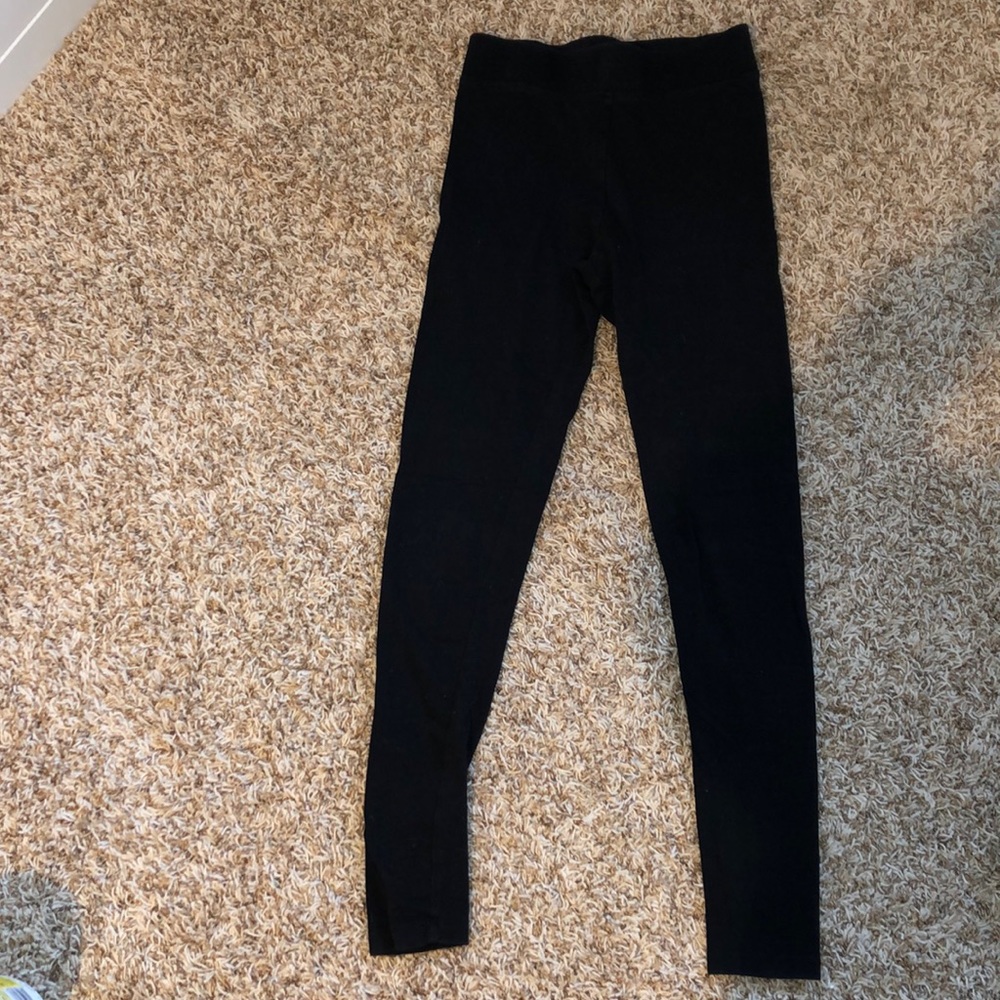 BLACK LEGGINGS